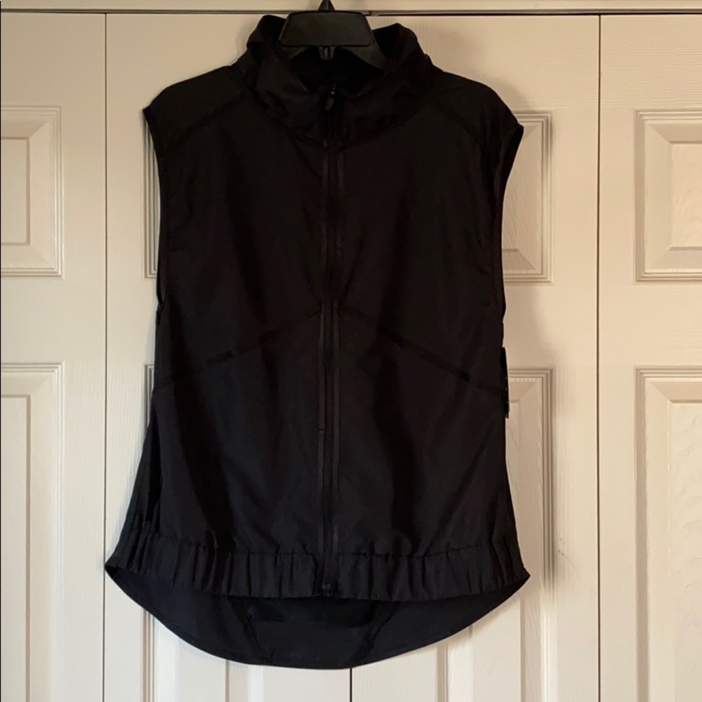 Champion - Sleeveless - Reflective - Zip Pocket